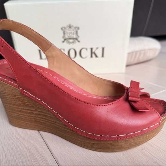 Women's Leather Red Peep Toe Shoes Lasocki wedges platforms size 7.5 - Picture 2 of 10